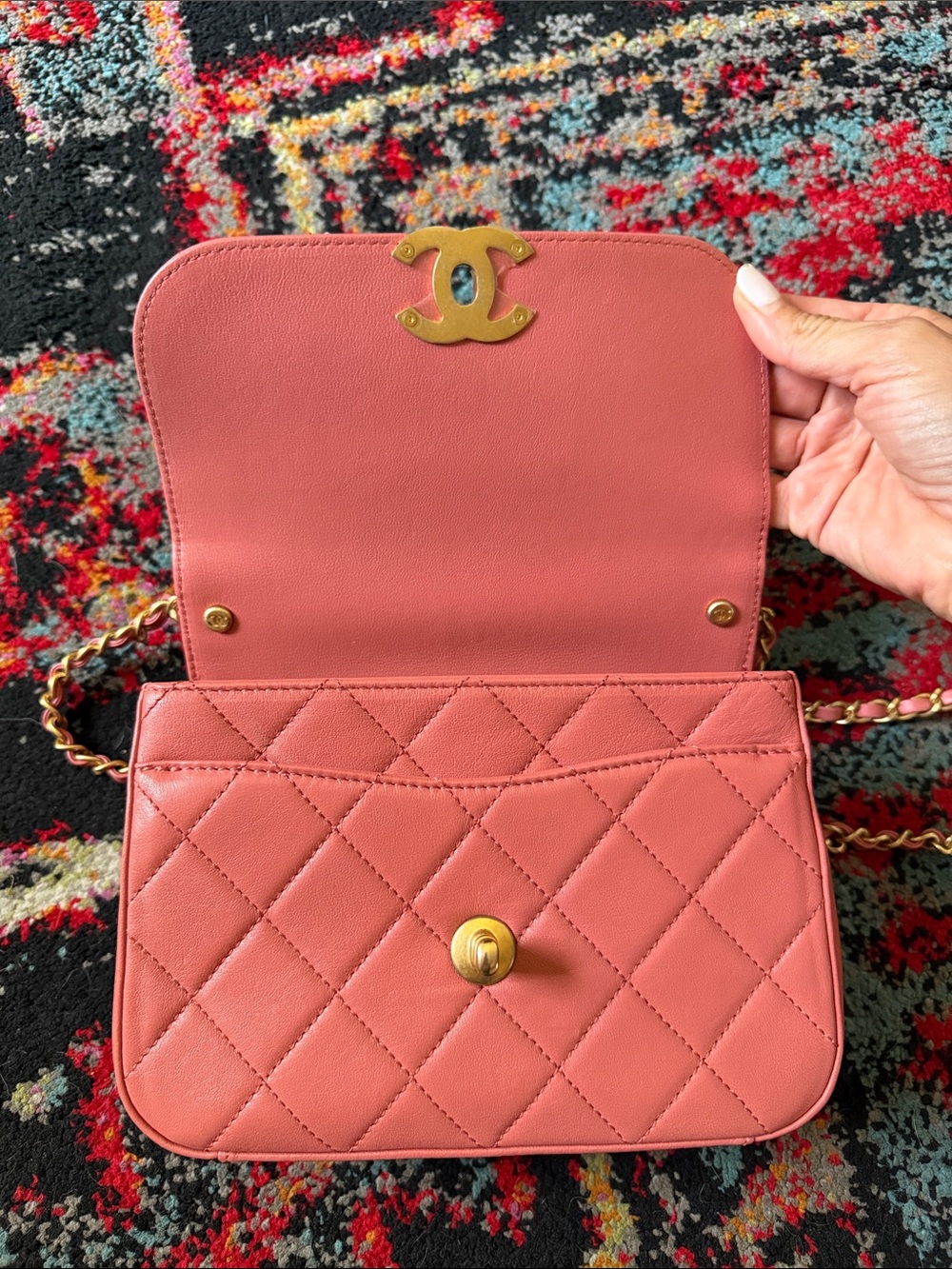 Chanel Rose Quilted Lambskin Chain Infinity Shoulder Bag - Picture 8 of 9